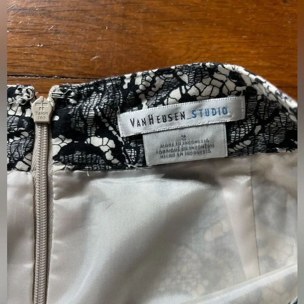Van Huesen studio women’s size 2 black and cream lace lookalike pencil skirt